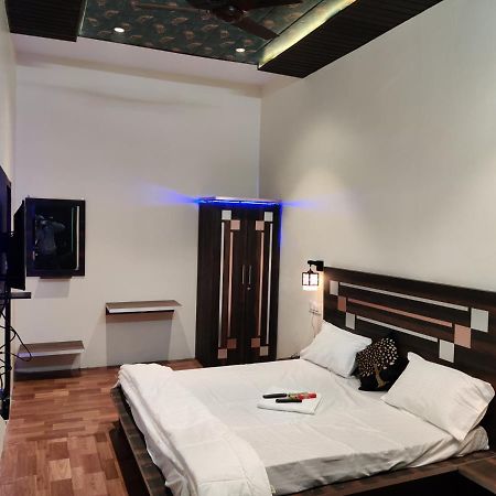 Keshav Hotel Farrukhabad Eksteriør billede
