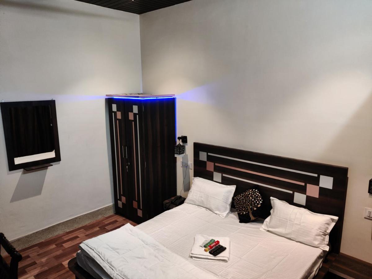 Keshav Hotel Farrukhabad Eksteriør billede