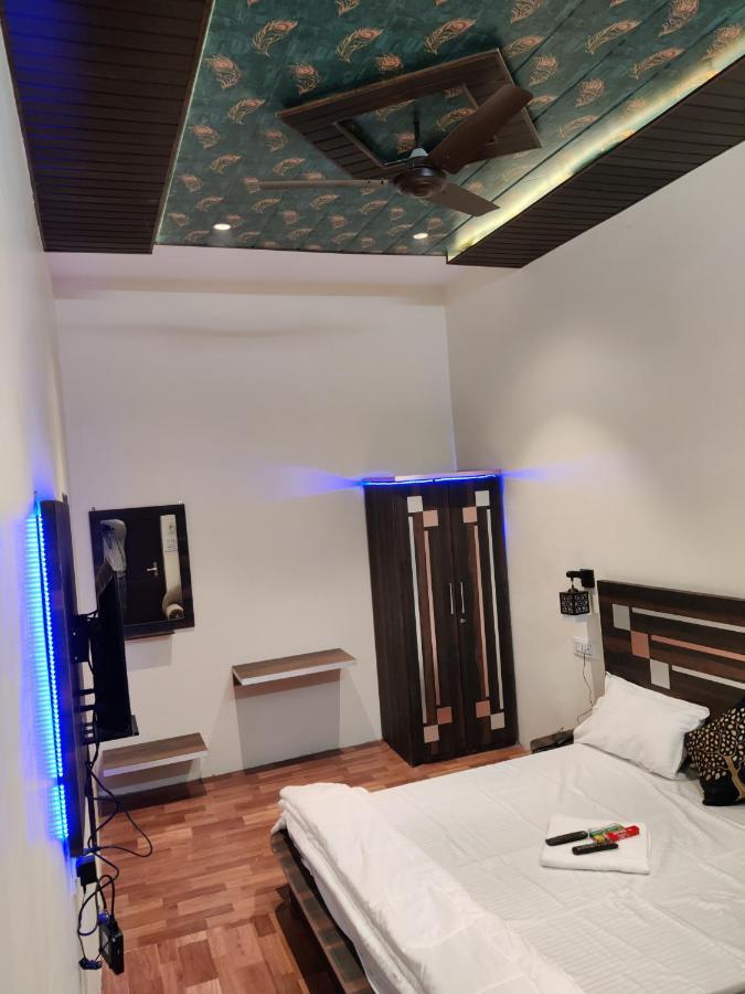 Keshav Hotel Farrukhabad Eksteriør billede